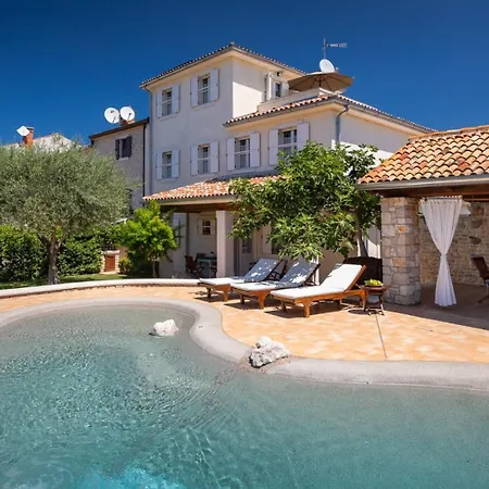 Family Elizabeta With Pool In Umag Vila Cepljani